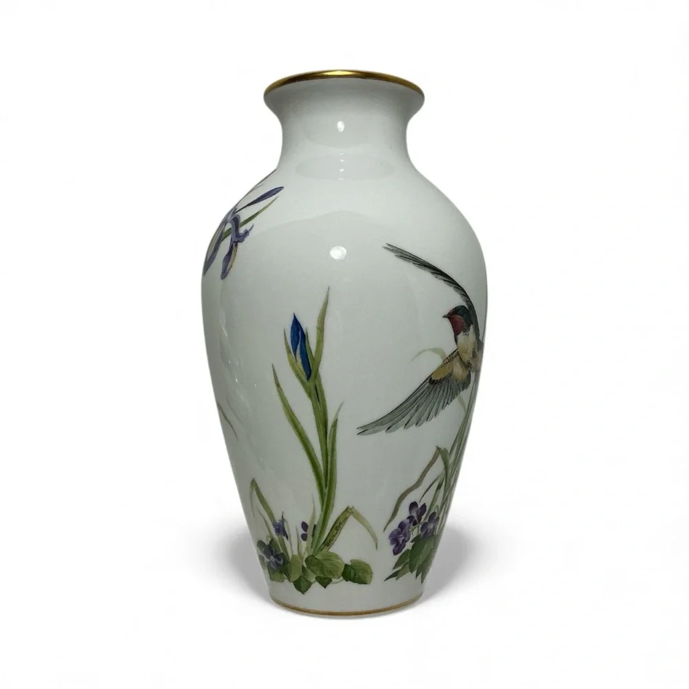 Franklin Porcelain Bird Vase Meadowland Floral Design